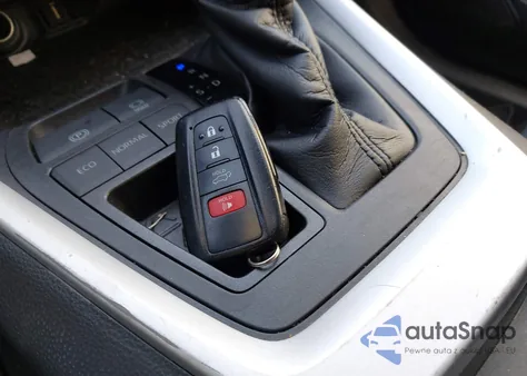 2021 Toyota Rav4 Xle z USA, uszkodzony, nr VIN 2T3W1RFV1MC090258